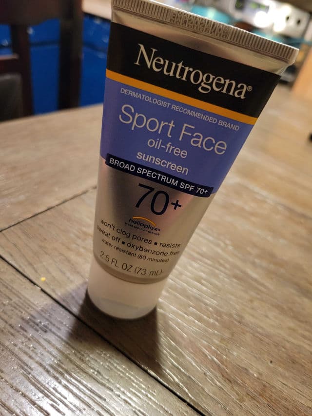 Neutrogena Ultimate Sport Face Oil-Free Lotion Sunscreen Spf 70+ review photo by Nickers402