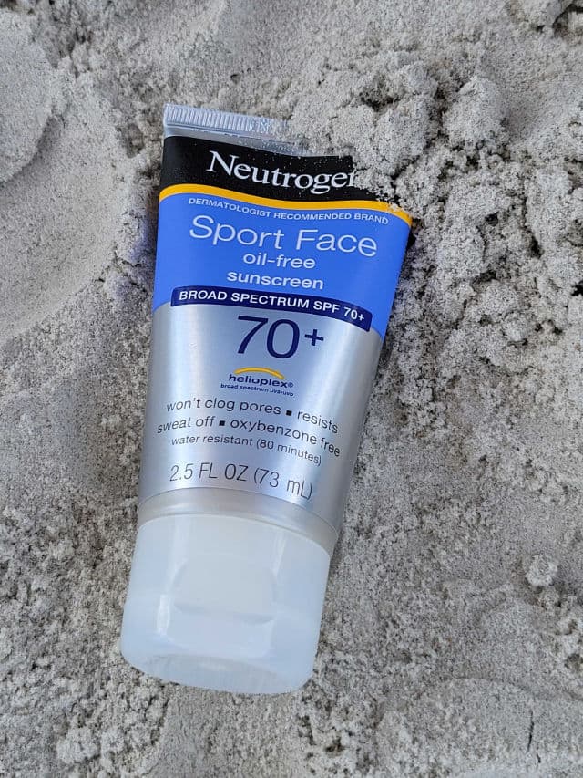Neutrogena Ultimate Sport Face Oil-Free Lotion Sunscreen Spf 70+ review photo by Nickers402