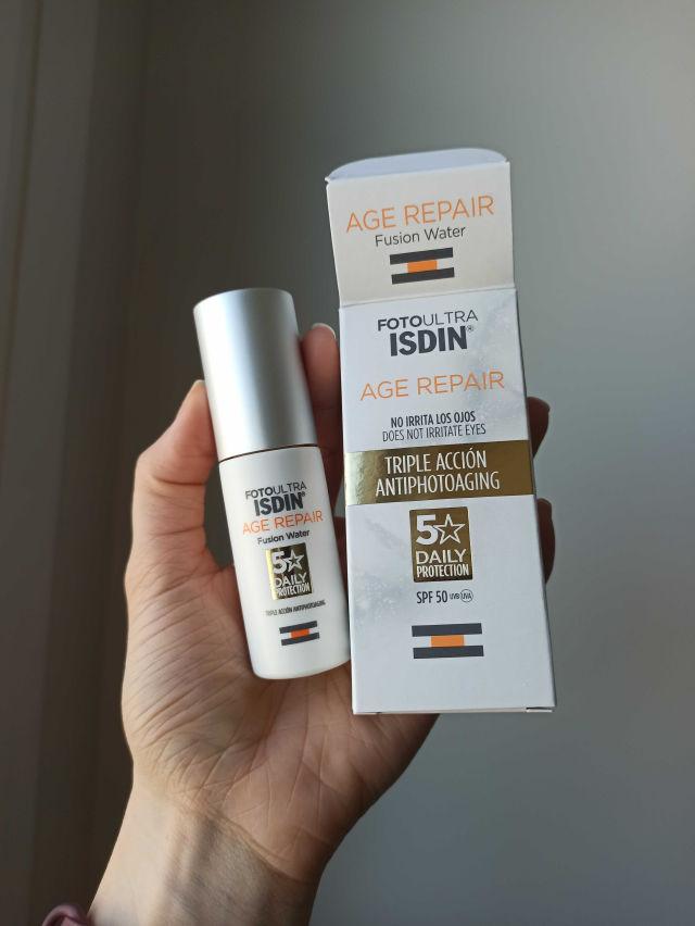 Foto Ultra ISDIN Age Repair Fusion Water SPF 50 product review