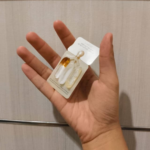 Laneige Perfect Renew 3X Signature Serum review photo by Dukaaparama