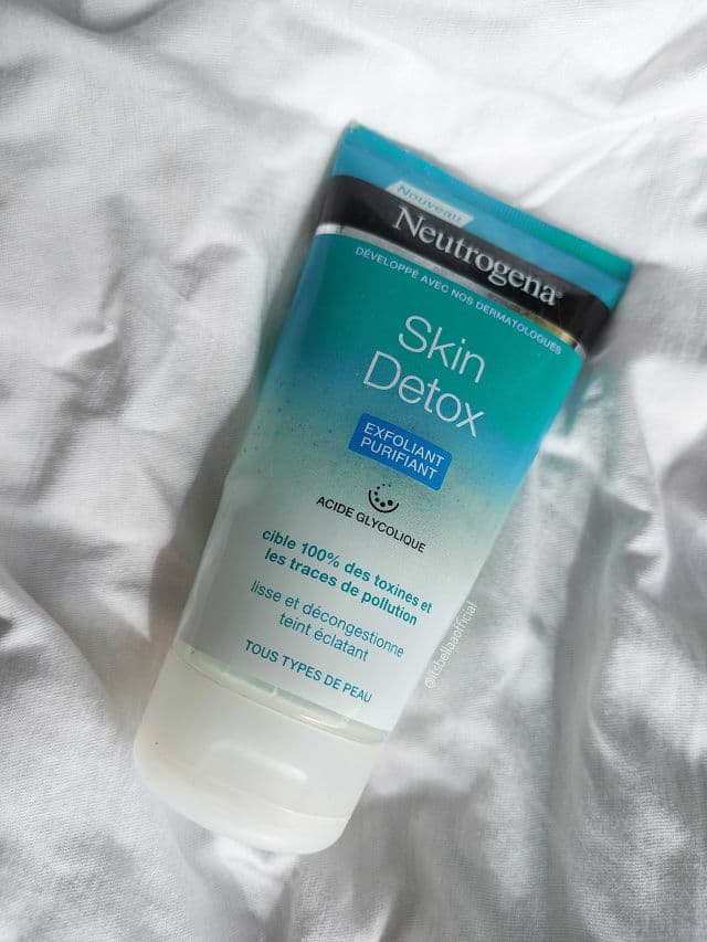 Neutrogena Skin Detox Cooling Scrub review photo by Itsbellaaofficial