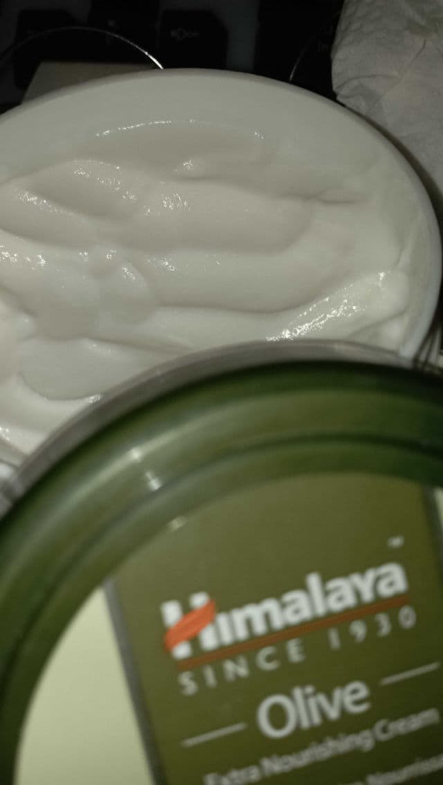 Himalaya OIive Extra Nourishing Cream review photo by CandiceYra