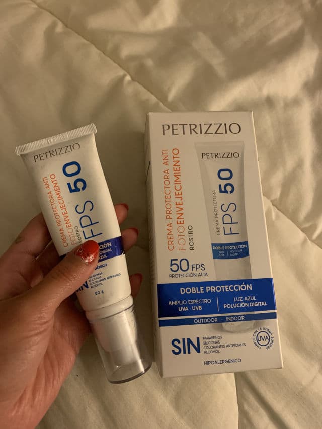 Petrizzio Crema Doble Protección Rostro Fps-50/Luz Azul review photo by Naopi7