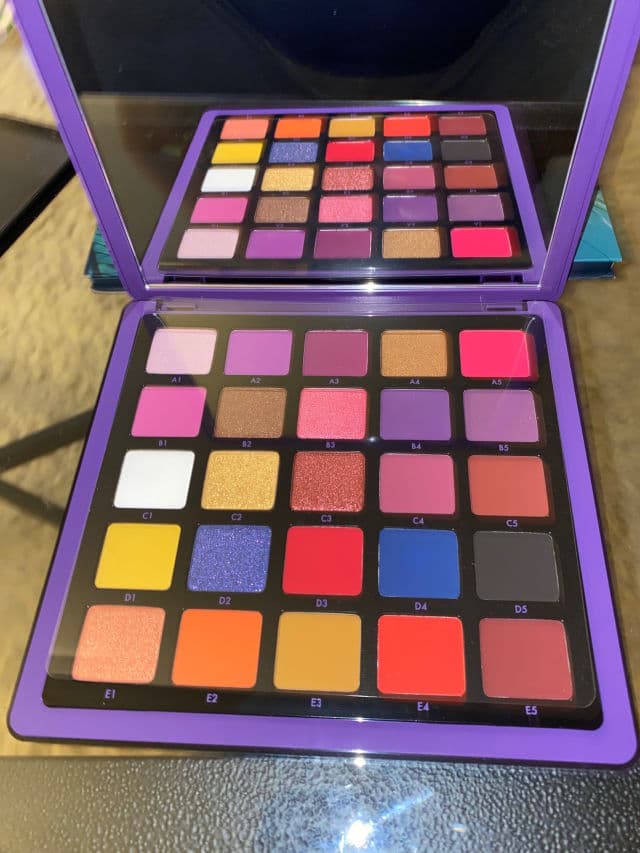 Anastasia Beverly Hills Norvina Pro Pigment Palette Vol.5 review photo by kimski