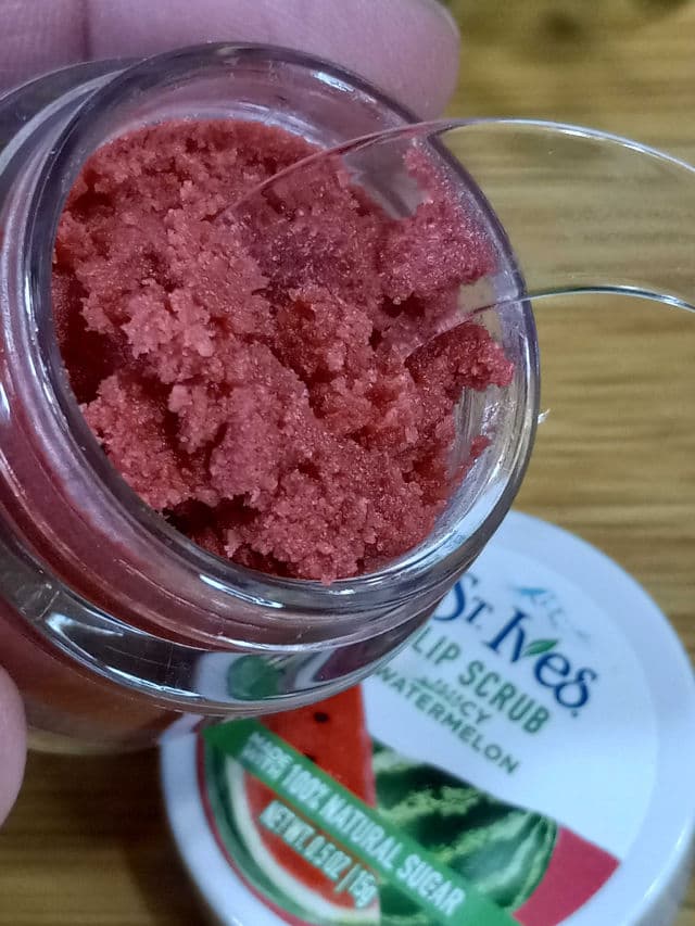 St. Ives Juicy Watermelon Lip Scrub review photo by lamamaishere