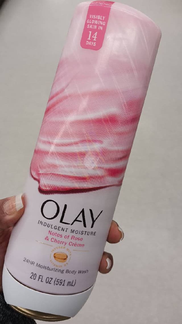 Olay Indulgent Moisture Rose & Cherry Body Wash review photo by lamamaishere