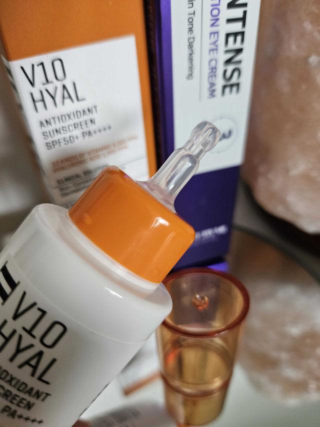 V10 Hyal Antioxidant Sunscreen SPF50+ PA++++ product review