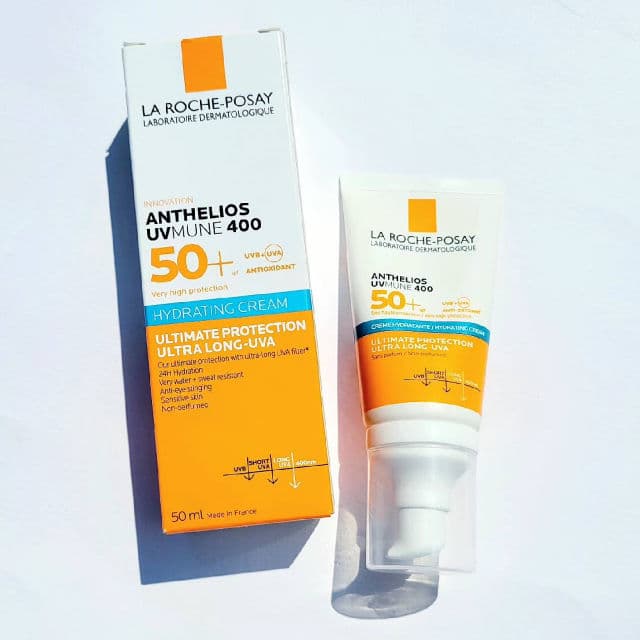 La Roche-Posay Anthelios UVMune 400 Hydratisierende Creme LSF 50+ review photo by theskincarewitch