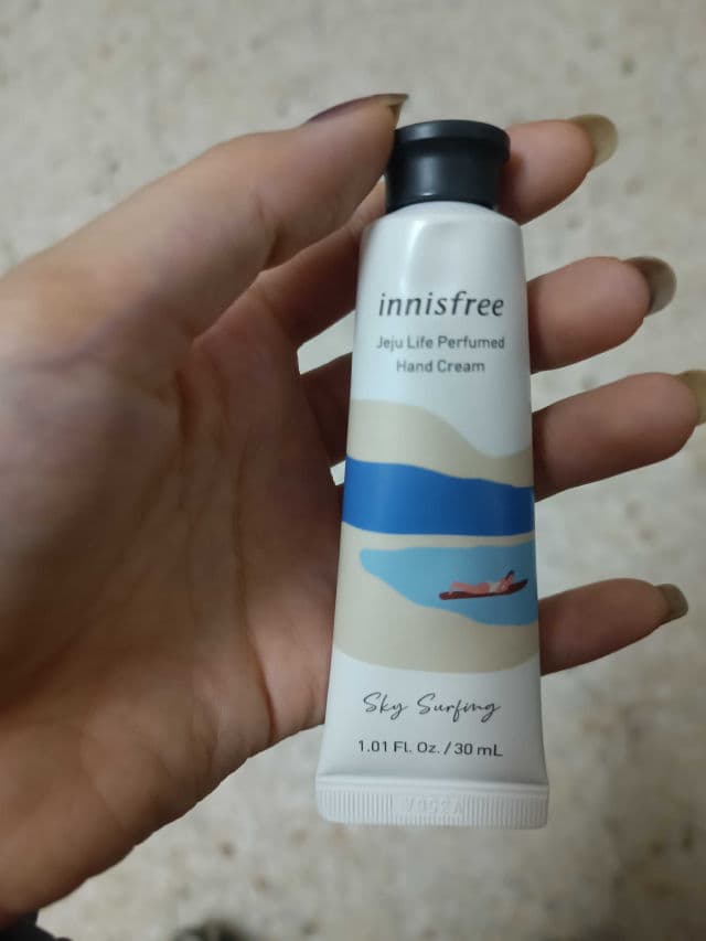 INNISFREE Jeju Life Perfumed Hand Cream review photo by Elaineteeth
