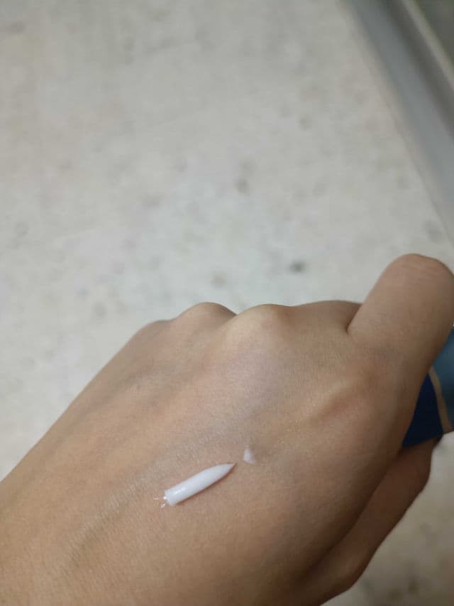 INNISFREE Jeju Life Perfumed Hand Cream review photo by Elaineteeth