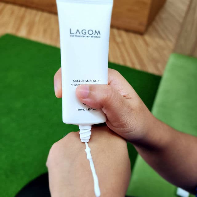 Lagom Cellus Sun Gel+ SPF50+ PA+++ review photo by anakdenesor