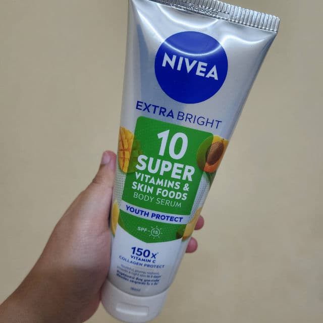 Nivea Extra Bright 10 Super Vitamins & Skin Foods Body Serum review photo by anakdenesor
