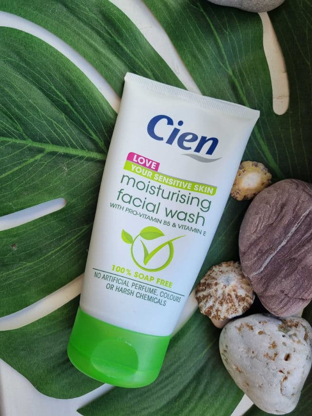 Cien Moisturising Facial Wash review photo by LuckyLemon