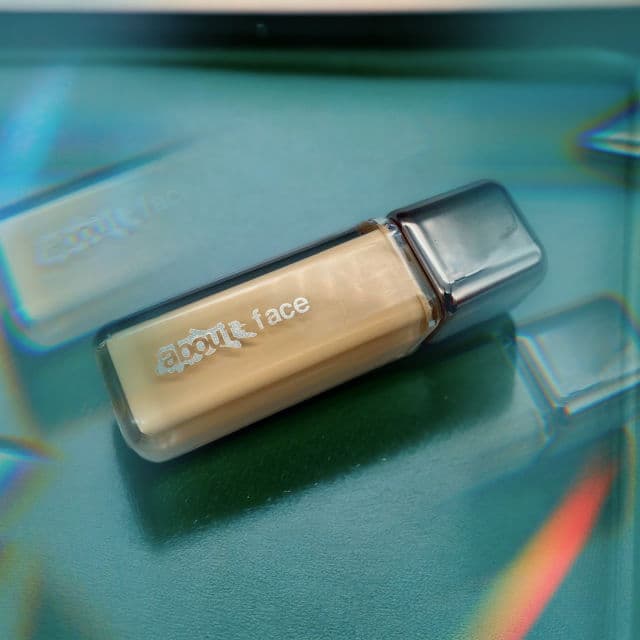 about-face The Performer Skin-Focused Foundation review photo by spookyaction