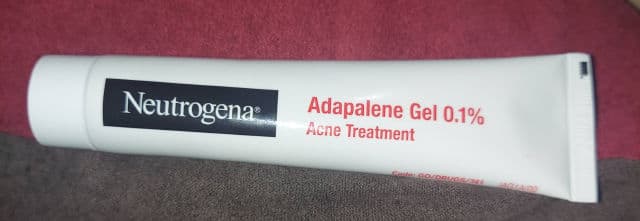 Neutrogena 0.1% Adapalene Gel Acne Treatment review photo by Picky85761