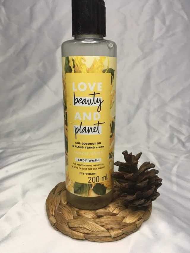 Love Beauty and Planet Coconut Oil & Ylang Ylang Body Wash review photo by putritanjungsarii