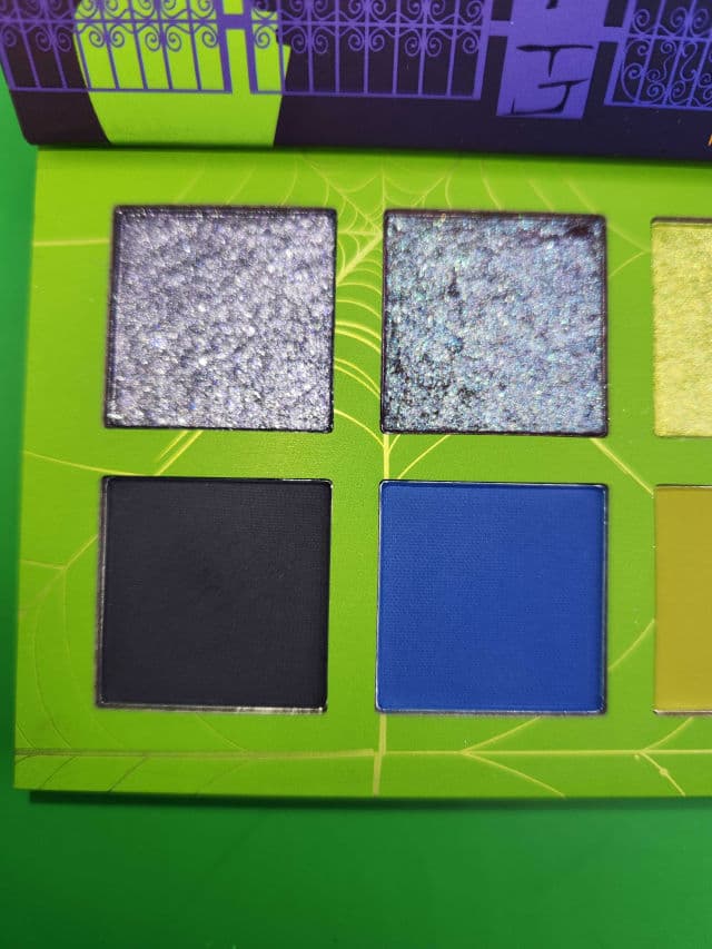 Glamlite Scooby-Doo Ruh Roh Raggy Palette review photo by Maluna