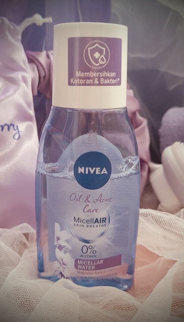 Nivea Oil & Acne Care MicellAIR Skin Breathe review photo by Maeganeke