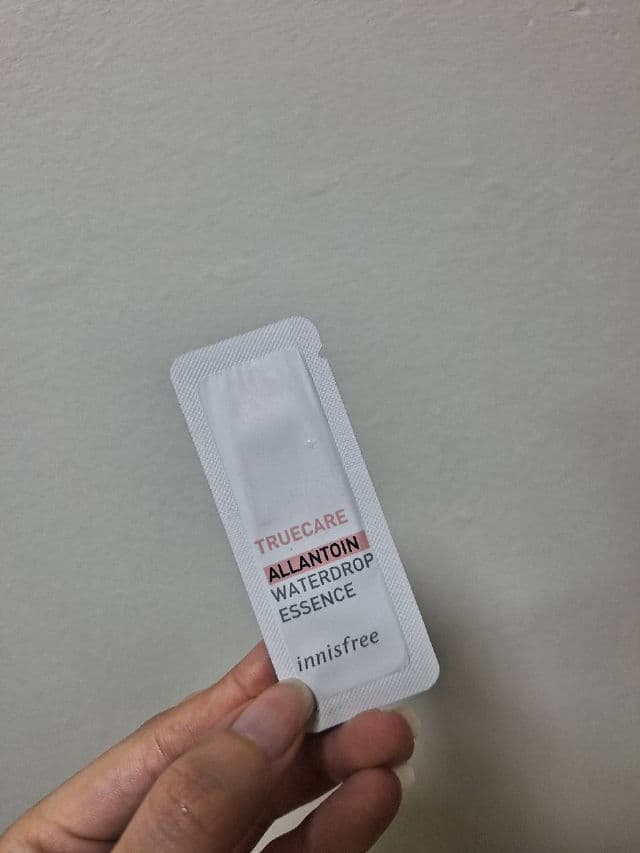 INNISFREE Truecare Allantoin Waterdrop Essence review photo by Jings