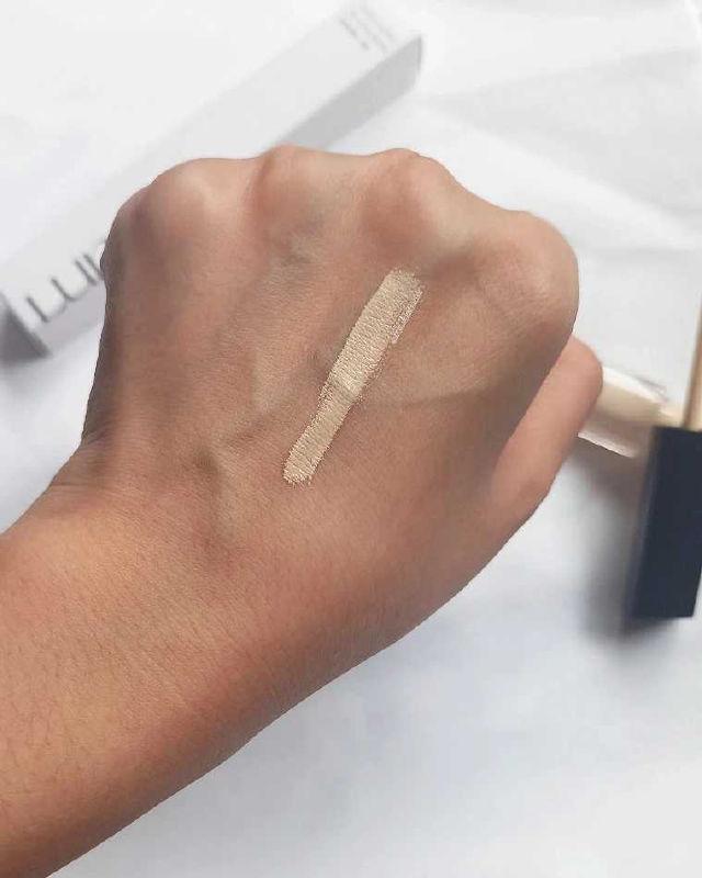 Long Lasting Tip Concealer product review