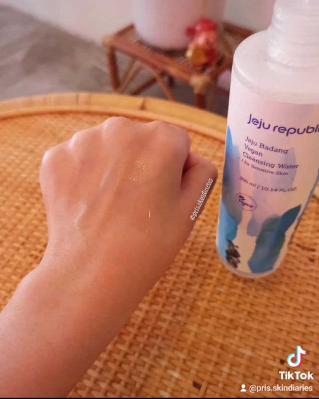 Jeju Republic Jeju Badang Vegan Cleansing Water review photo by prisskindiaries