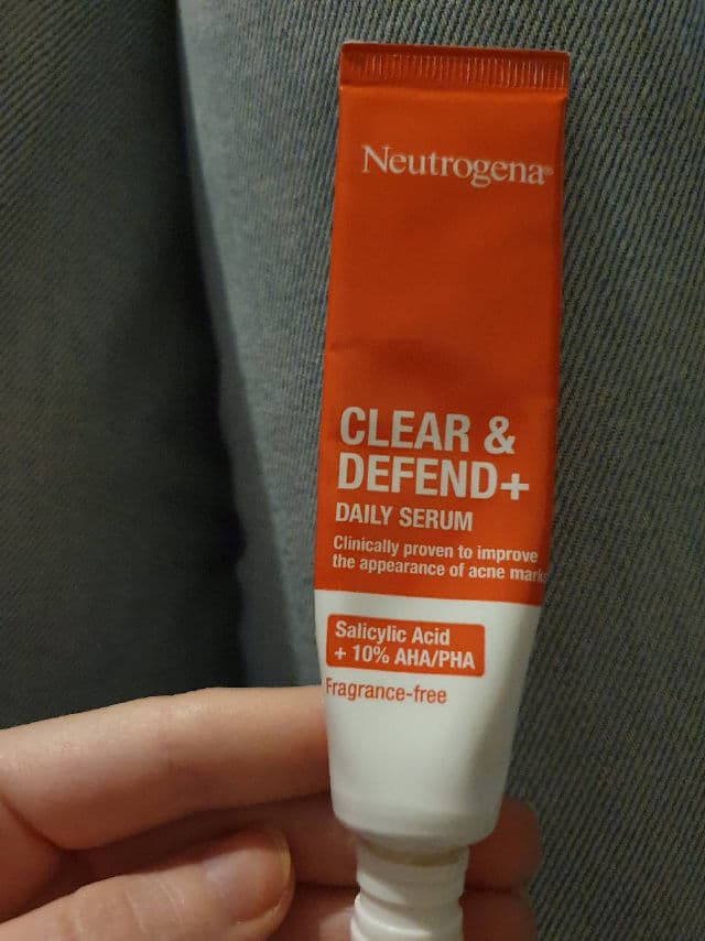 Neutrogena Clear & Defend+ Daily Serum review photo by JohnSimpson