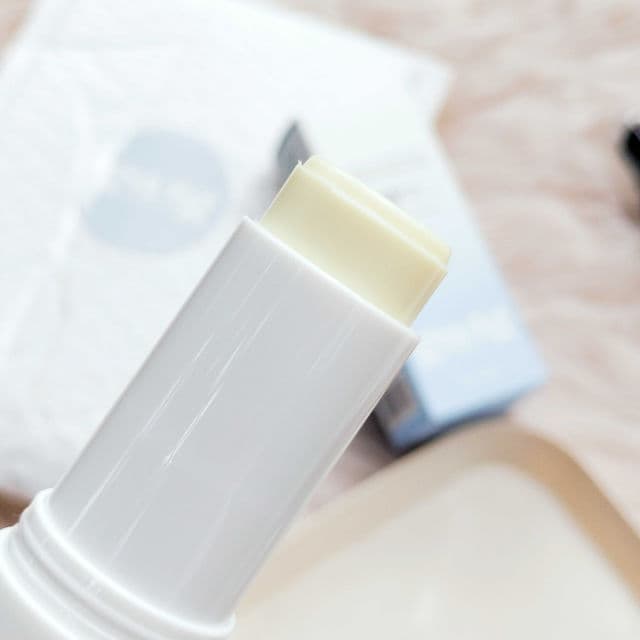 GWTG Go With The Glow Essence Sun Stick SPF 50 PA ++++ review photo by SkincareWithSari