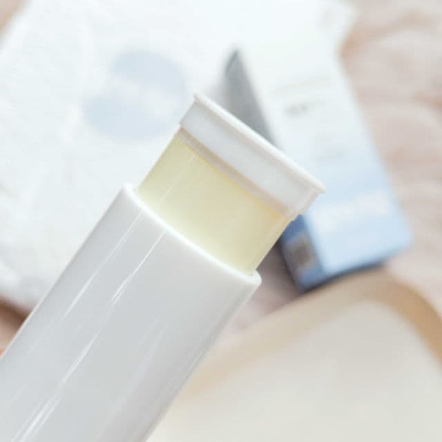 GWTG Go With The Glow Essence Sun Stick SPF 50 PA ++++ review photo by SkincareWithSari