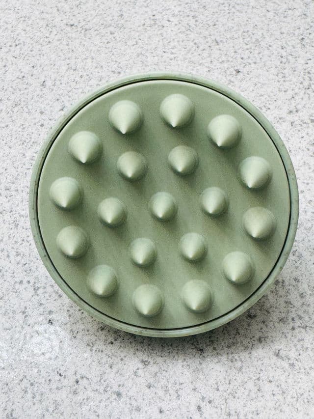 Bella Jade Botanicals Scalp & Head Massager Shampoo Brush review photo by myamoon1