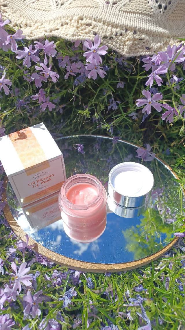 Petitfee Oil Blossom Lip Mask - Camelia Seed Oil review photo by daliajulius