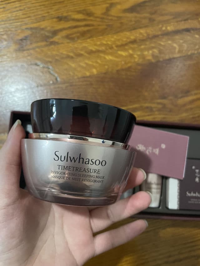 Sulwhasoo Timetreasure Invigorating Sleeping Mask review photo by tracyn