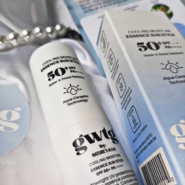 GWTG Go With The Glow Essence Sun Stick SPF 50 PA ++++ review photo by darwinskincares