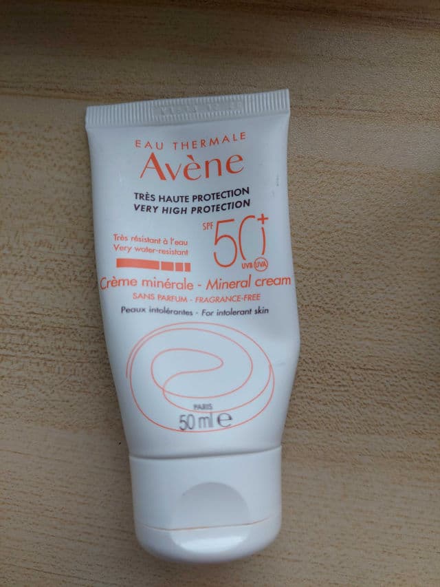 Avene Crème Minérale SPF 50+ review photo by biubiubiu