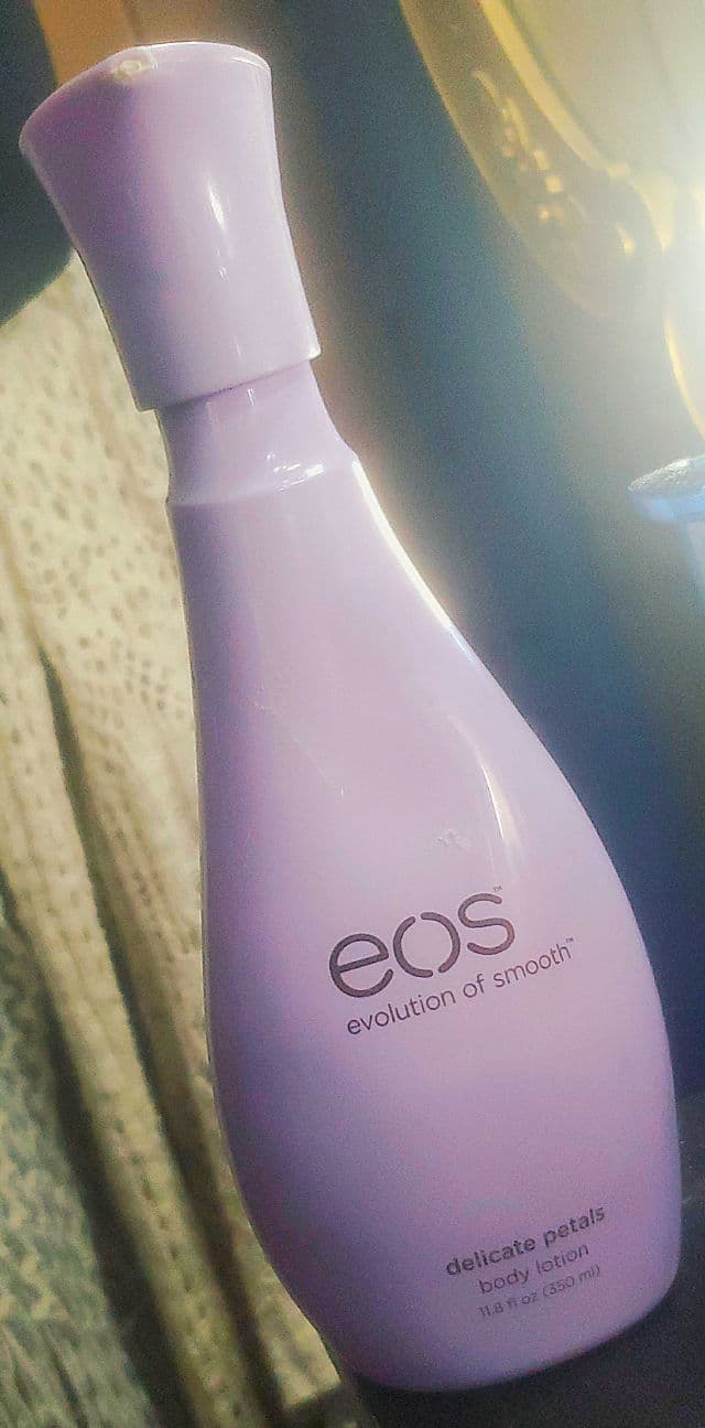 Eos Delicate Petals Body Lotion review photo by influencer716mama