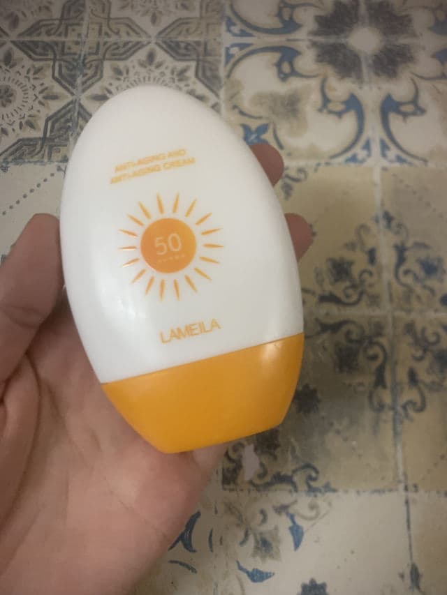 Lameila Sunscreen SPF 50 PA+++ review photo by AinJazlan