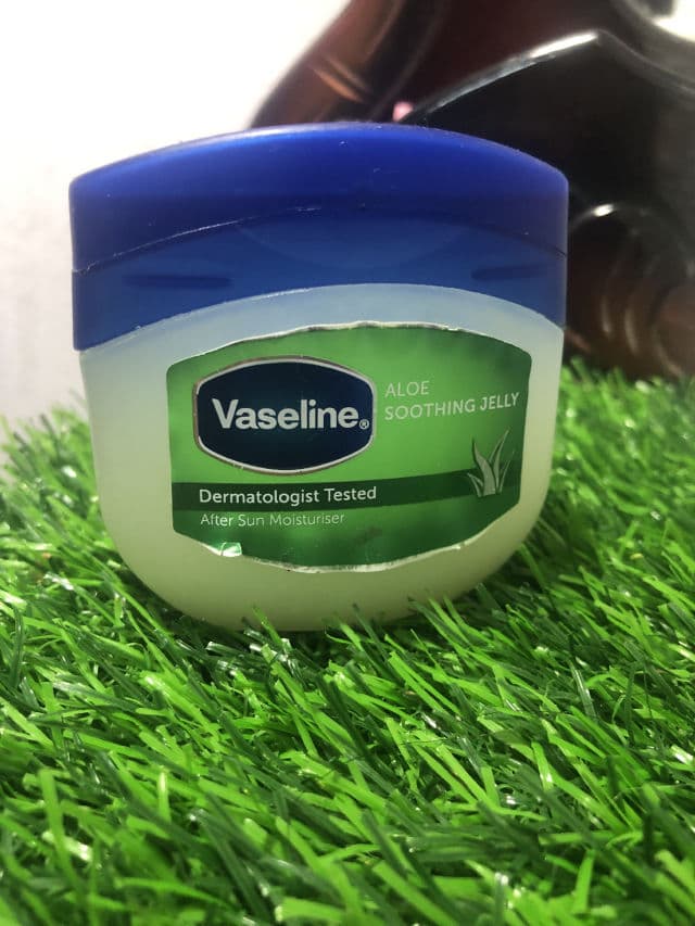 Vaseline Aloe Soothing Jelly review photo by maybeiella