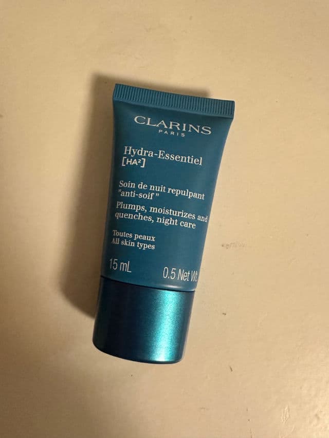 Clarins Hydra-Essentiel Rich Cream review photo by DoniaG