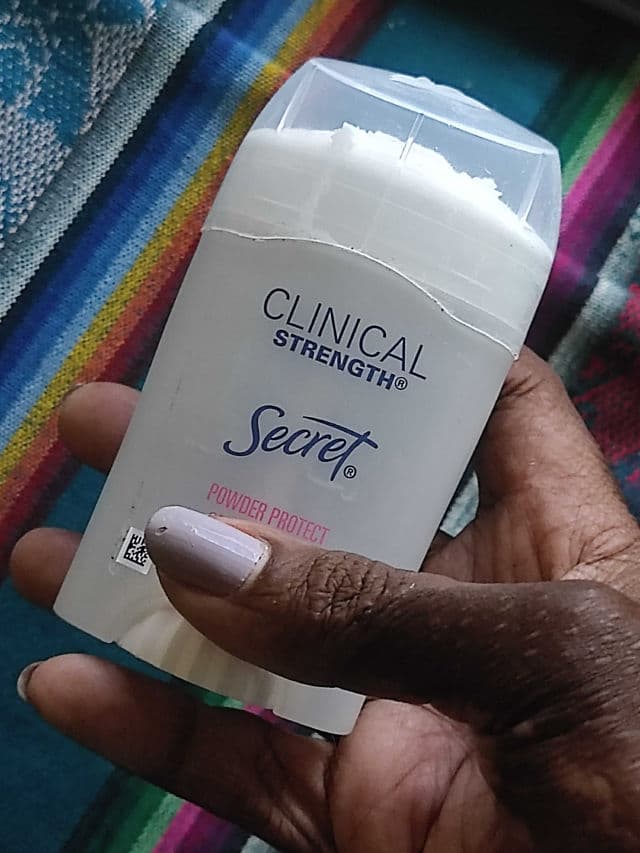 Secret Outlast Gel Deodorant - Completely Clean review photo by simplyhenna