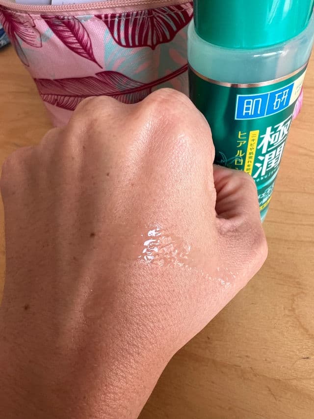 Hada Labo Blemish & Oil Control Hydrating Lotion review photo by thegl0wfactor