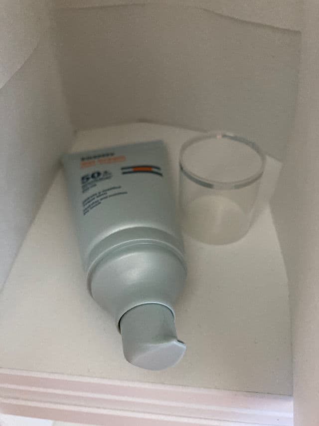 ISDIN Fotoprotector - Gel Cream Dry Touch SPF 50+ review photo by SampleTry