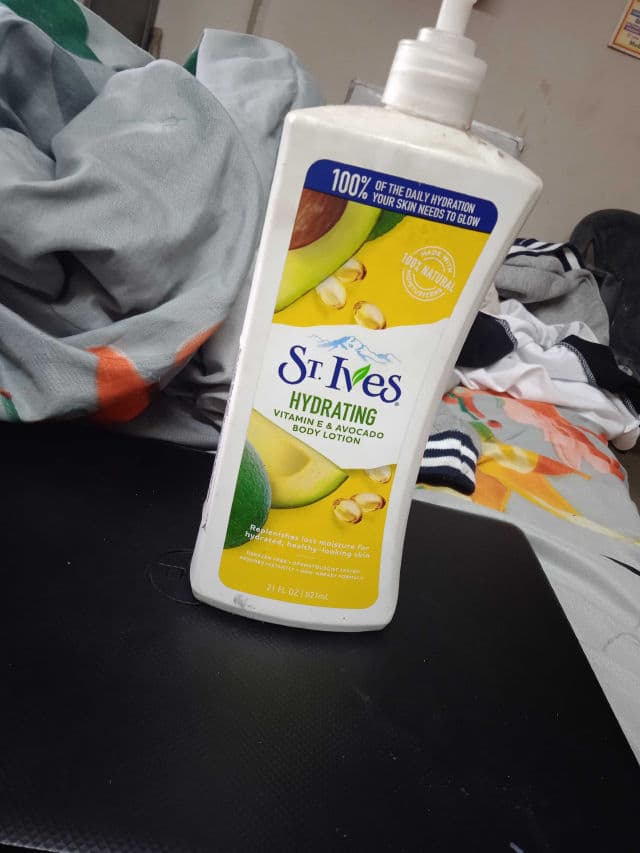 St. Ives Vitamin E & Avocado Hydrating Body Lotion review photo by Adya123