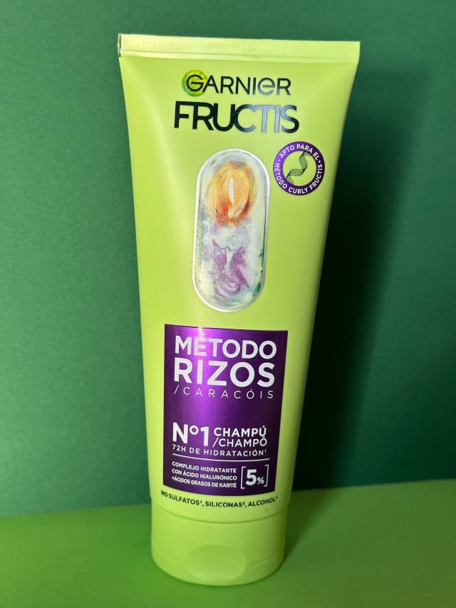 Garnier Fructis Método Rizos Champú review photo by mybeautykarma
