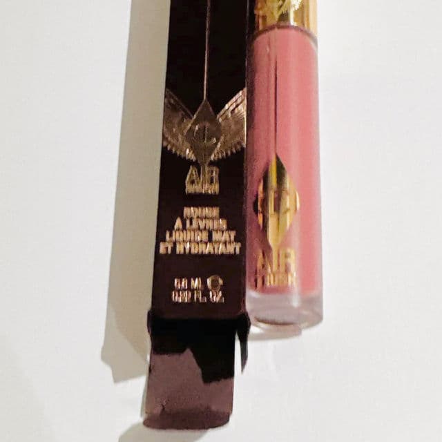 Charlotte Tilbury Airbrush Flawless Lip Blur - Pillow Talk review photo by temptallure