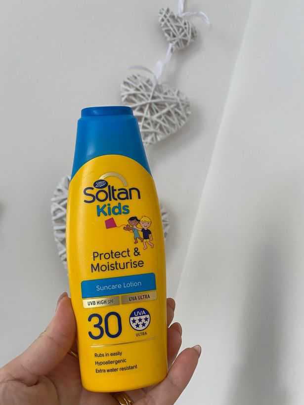 Boots Soltan Kids Protect & Moisturise Lotion SPF50+ review photo by Reiira