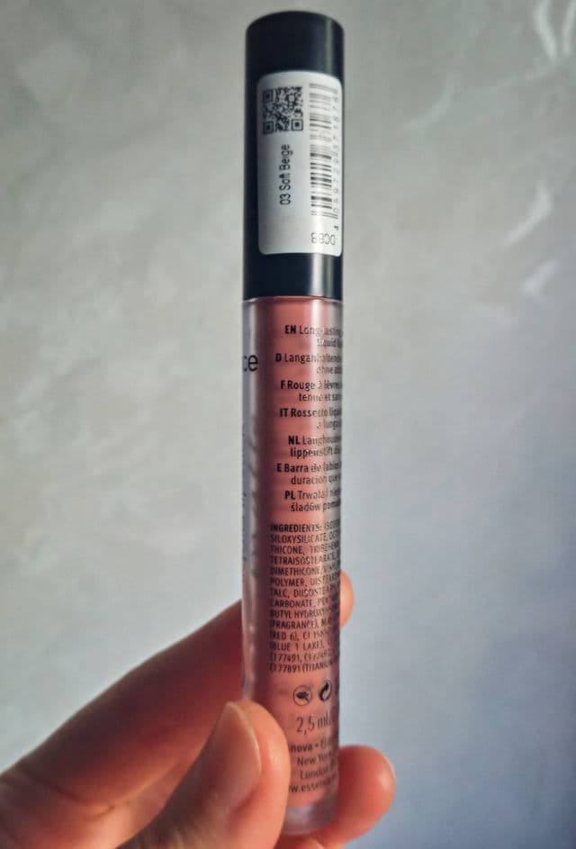 Essence 8H Matte Liquid Lipstick review photo by PickyMicky93