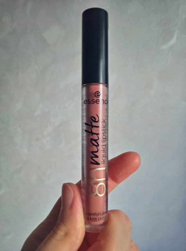 Essence 8H Matte Liquid Lipstick review photo by PickyMicky93