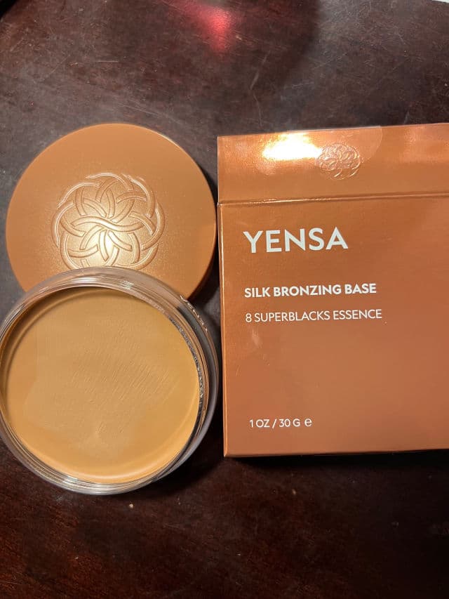 Yensa Silk Bronzing Base Sunlit Glow review photo by marianameza