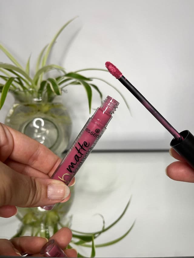 Essence 8H Matte Liquid Lipstick review photo by Alys89