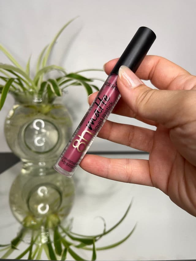 Essence 8H Matte Liquid Lipstick review photo by Alys89