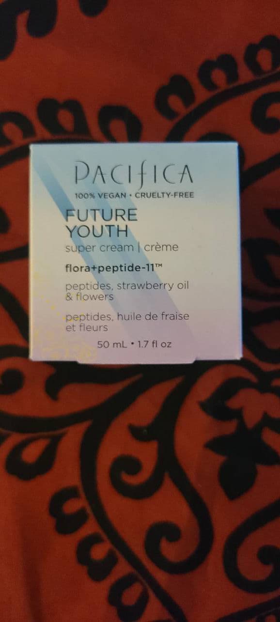 Pacifica Future Youth Daily Turnaround Hydrating Moisturizer SPF50 review photo by lovebrittanyxox